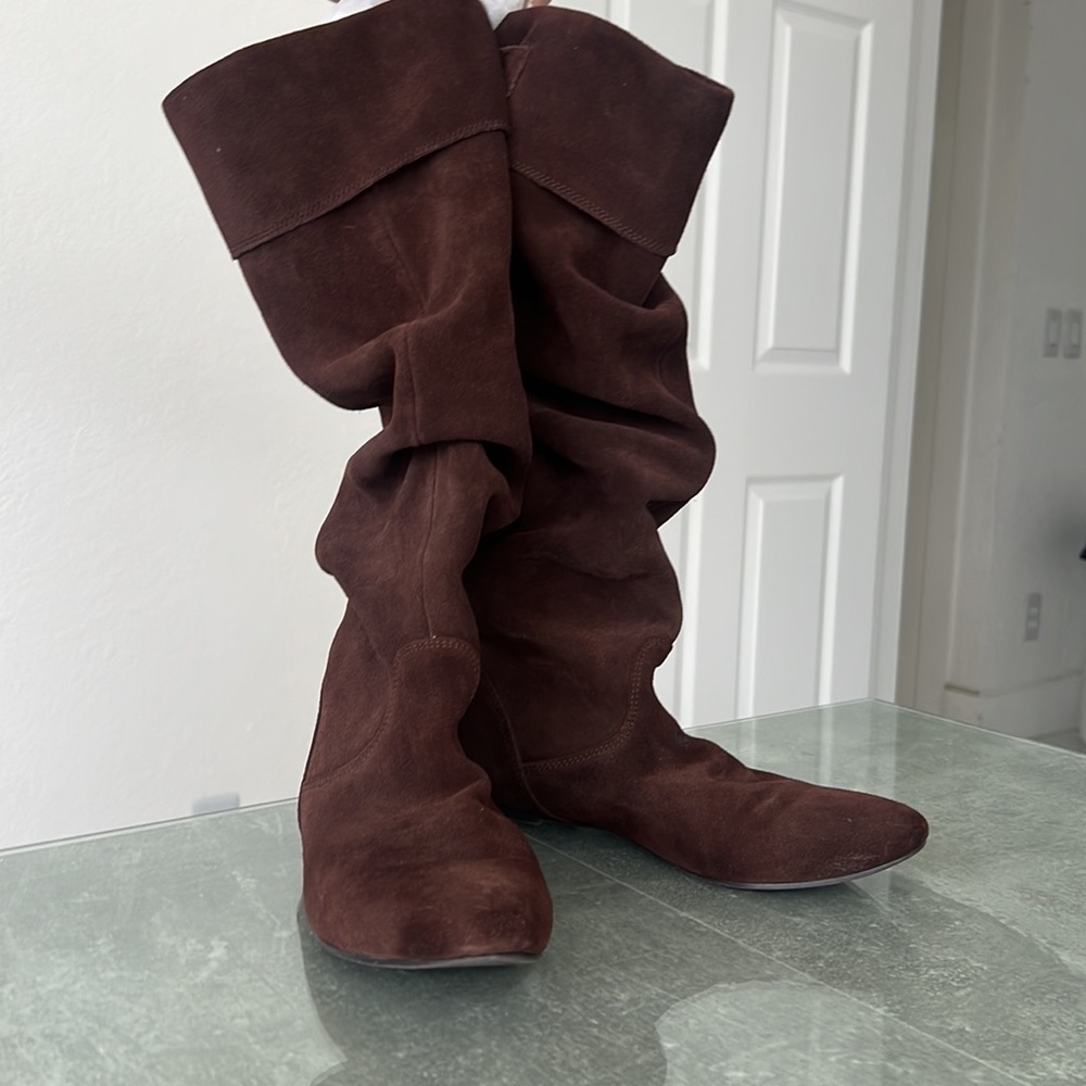 Brown suede flat boots